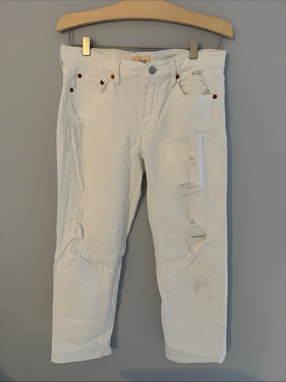 Women’s Distressed White Slim Crop Jeans